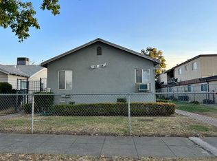 118 124 1/2 W #18, Merced, CA 95340