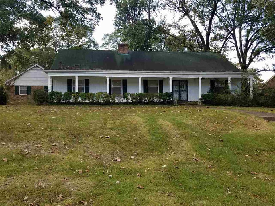 1st image of 1621 Carol Dr