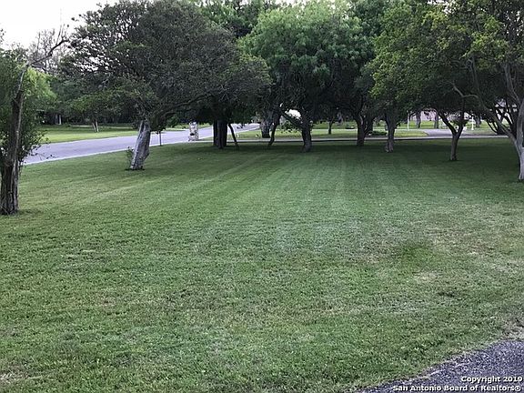 2nd image of 1013 Fawn Dr