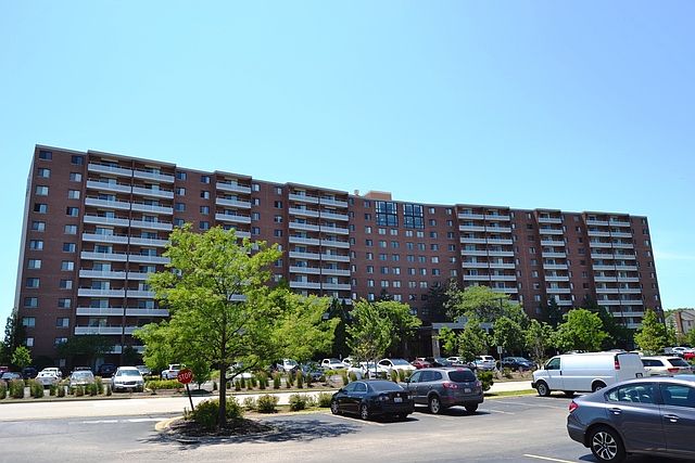 1st image of 21 Kristin Dr #22