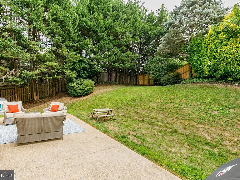 9304 Wildoak Dr — Photo 45