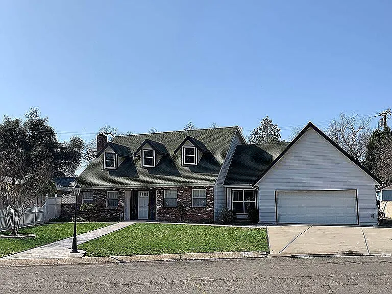 544 Terrace Dr photo 1