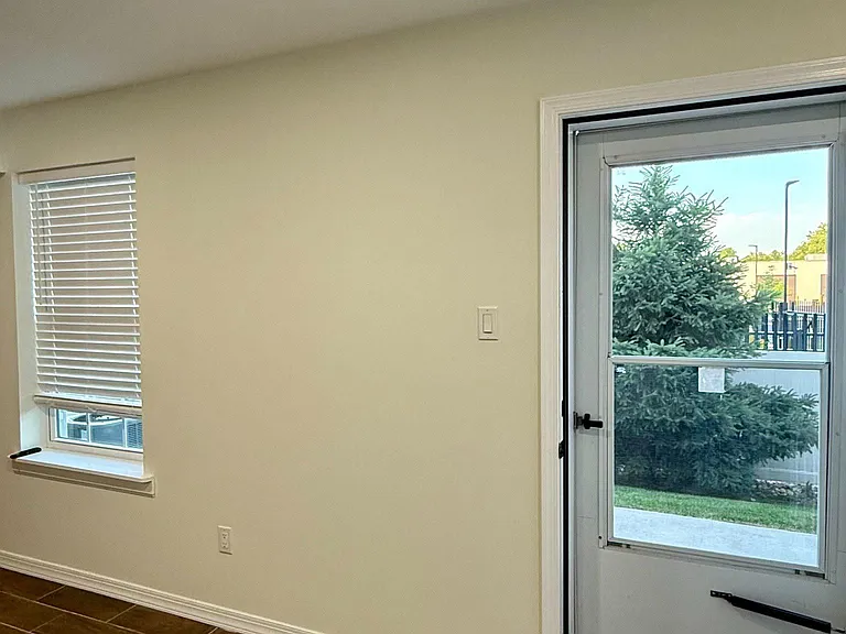 153 Mercer Ct — Photo 7