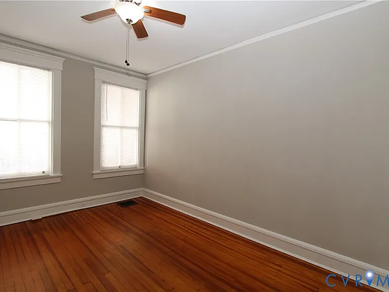 3 Strawberry St — Photo 4