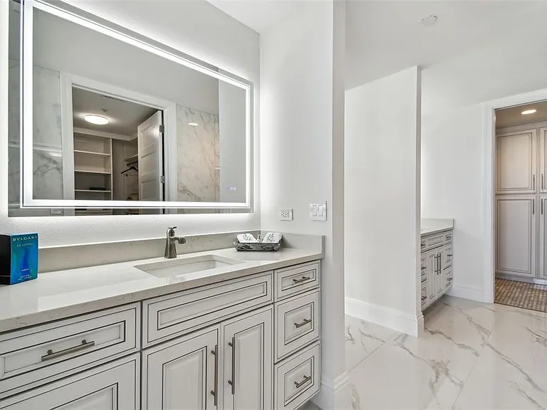 1560 Gulf Blvd #306 — Photo 21
