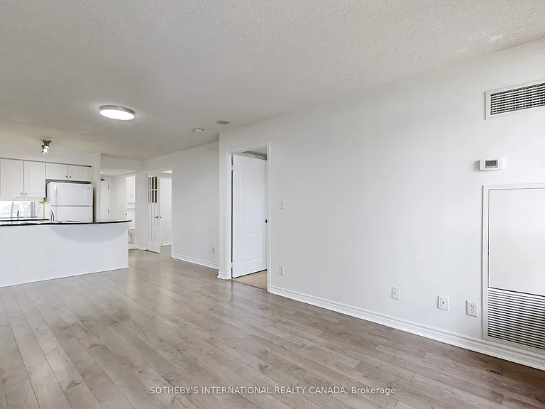 2 Rean Dr #1310 — Photo 8