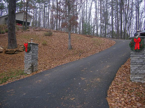 Driveway to 2 car garage