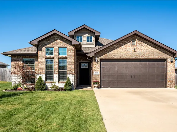 812 NW 63rd Ave, Bentonville, AR 72713