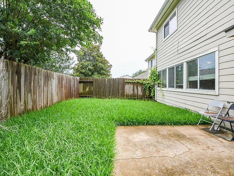 5830 Silver Oak — Photo 31