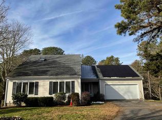 71 Stoney Pond Cir, Marstons Mills, MA 02648