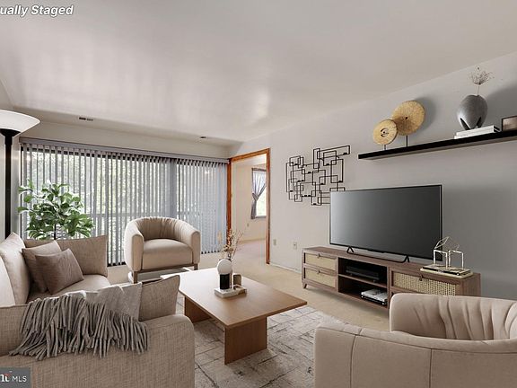 3rd image of 9802 Kingsbridge Dr APT 102