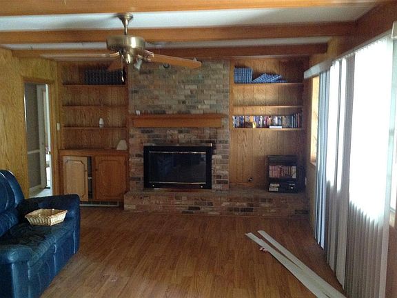 5th image of 1204 Redbud Dr