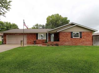 1008 Texas Ct, Hutchinson, KS 67502