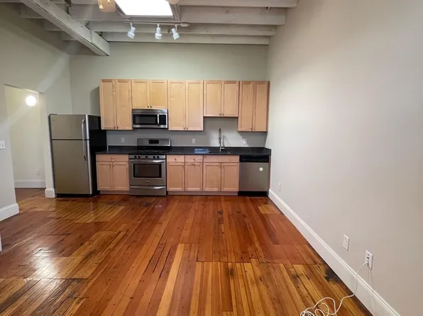 381 W Fountain St Unit 206, Providence, RI 02903