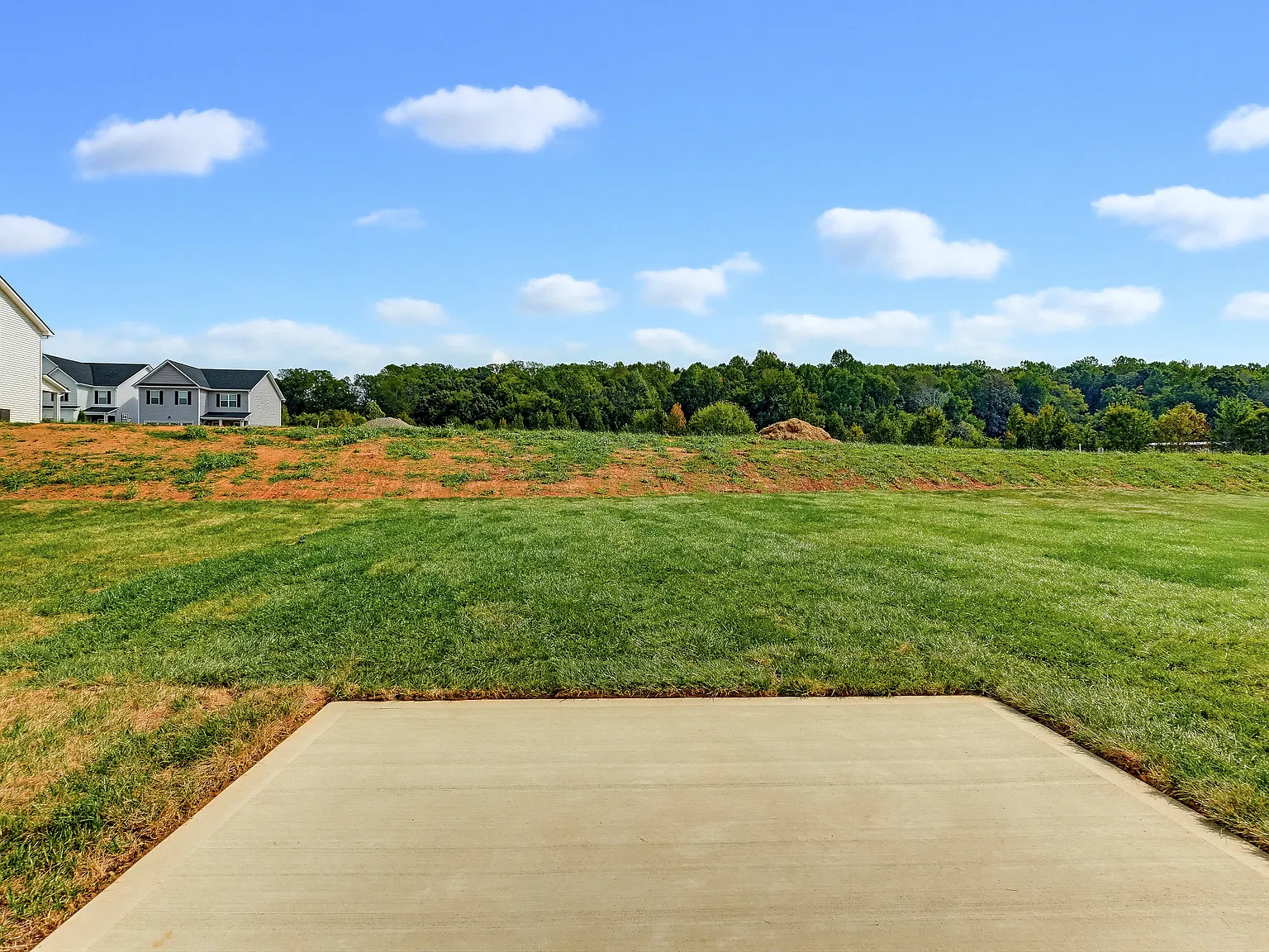 4 bed, 2.5 bath, 2083 sqft, $2,595 — Photo 3
