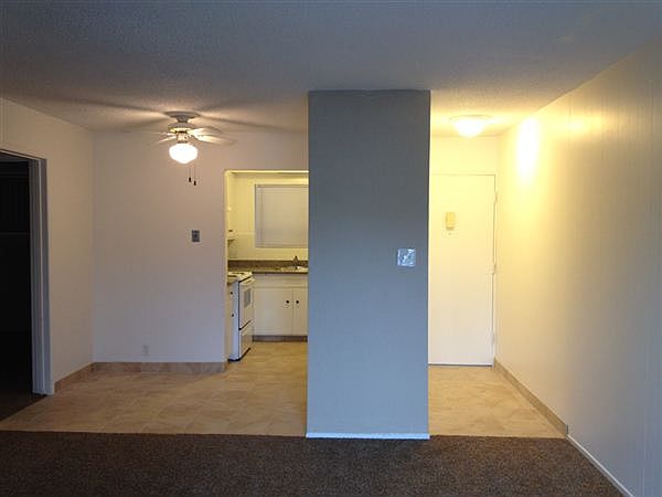 Entrance - Diningroom