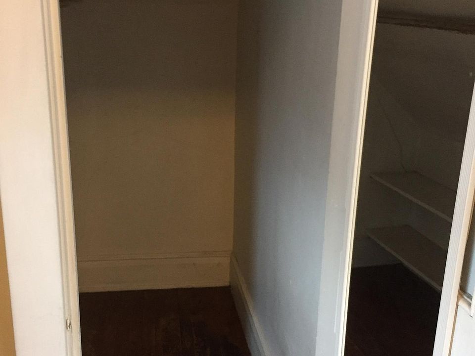 Closet to second bedroom 