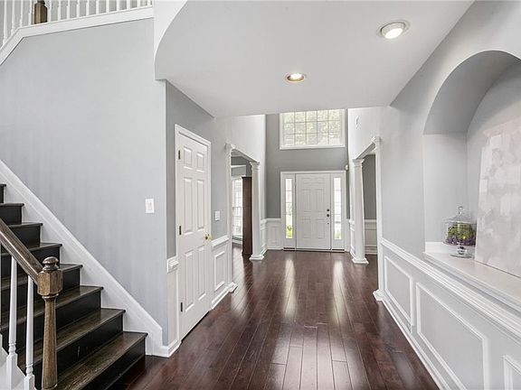 5th image of 149 Ennisbrook Dr SE