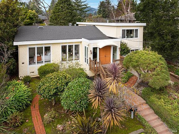 3rd image of 33 Amicita Avenue