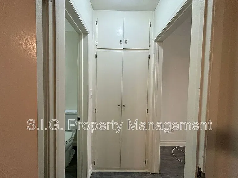 526 E Windsor Rd #3 — Photo 12
