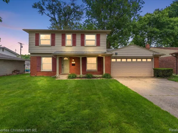 15602 Comstock St, Livonia, MI 48154