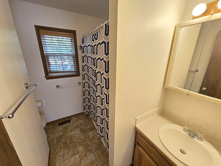 308 E Iowa Ave — Photo 13