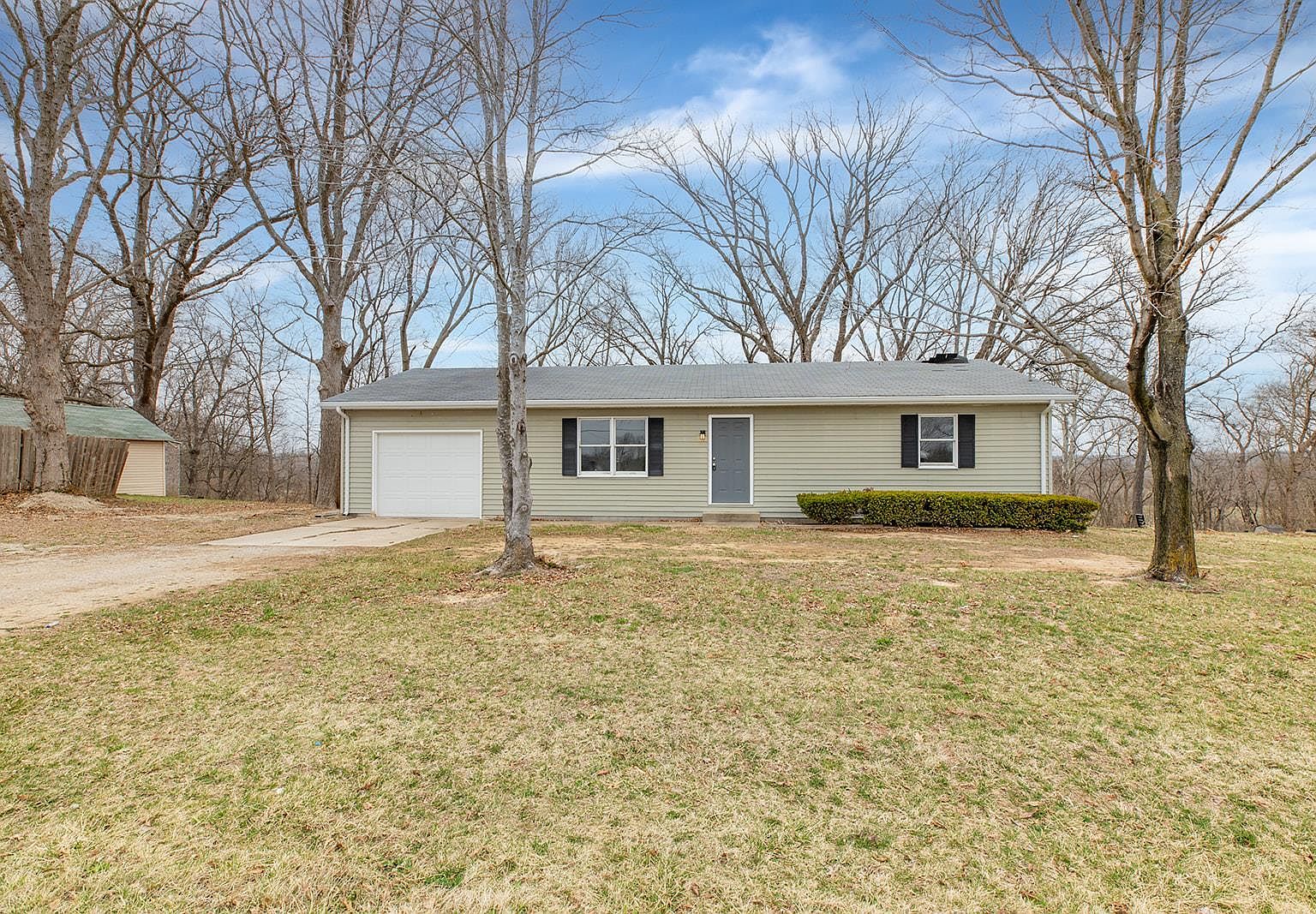8815 Godfrey Rd, Godfrey, IL 62035 Zillow