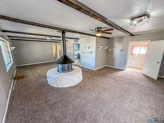 4th image of 805 W Tyler Ave
