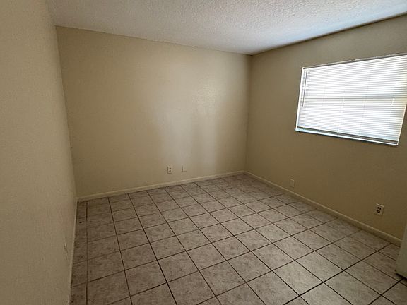 4th image of 302 Mystic Lake Dr N #302