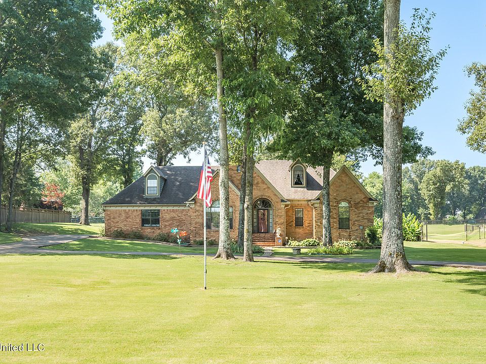 1st image of 4315 Redwood Dr