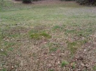 215 Myrtle Ave E, Johnson City, TN 37601