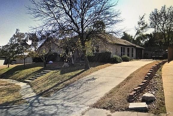 3rd image of 1023 Foxwood Ln