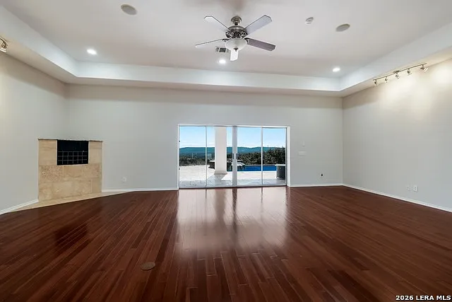 6710 Manor Hl — Photo 10