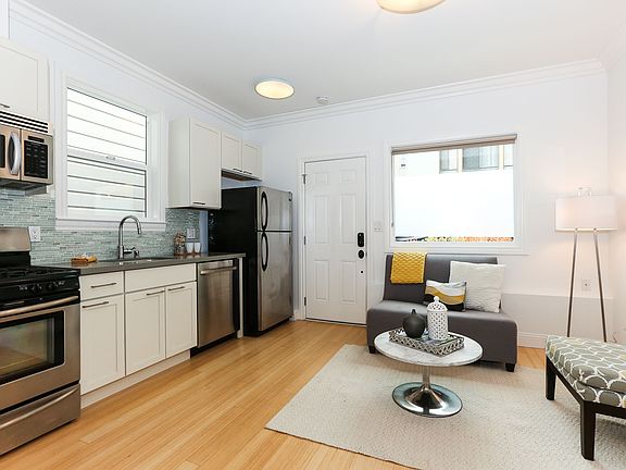 3rd image of 86 John St