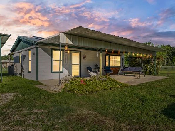 183 Grand Prairie Dr, Whitney, TX 76692