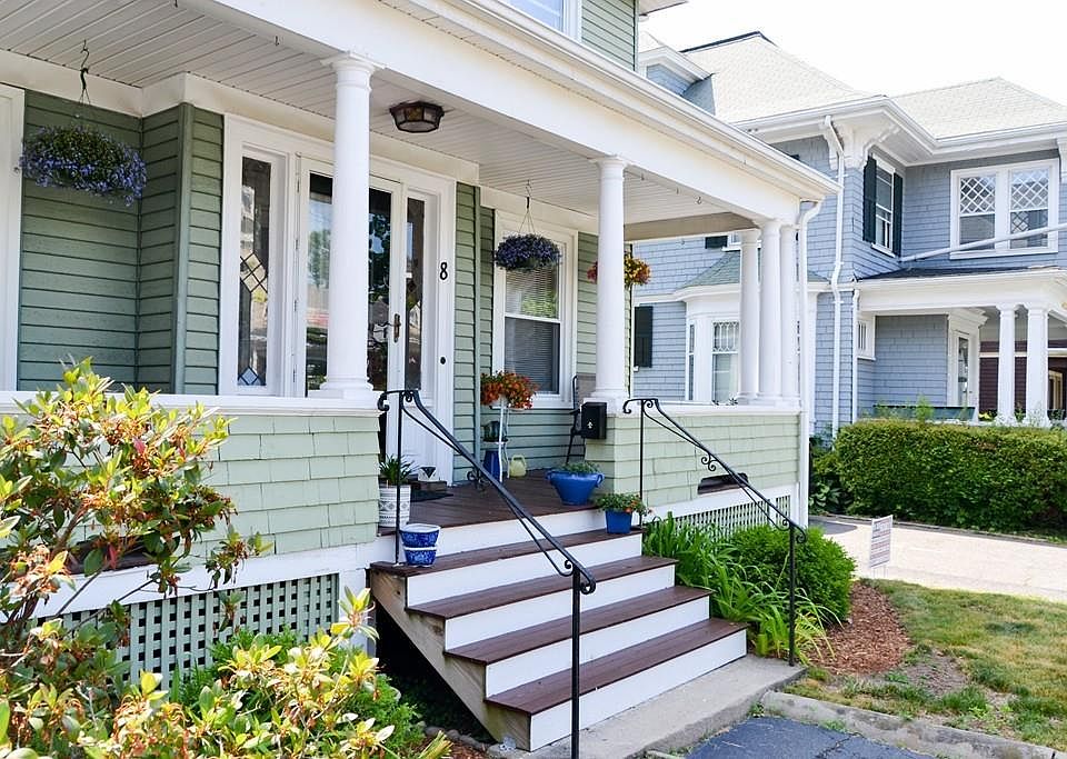 1st image of 8 Essex Ave #1