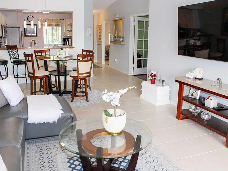 885 New Waterford Dr #201 — Photo 2