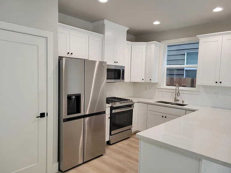 3498 SW Mayfield Ter — Photo 5