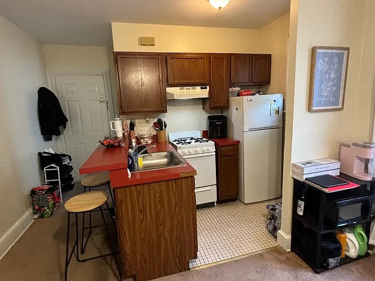 648 W Chestnut St #4 — Photo 2