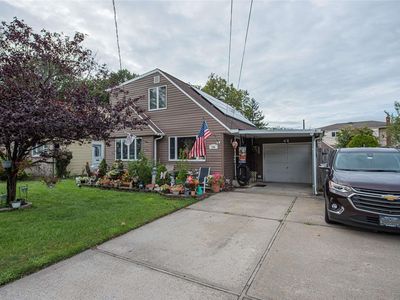226 W Marie Street, Hicksville, NY, 11801