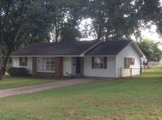107 S Court St, Water Valley, MS 38965