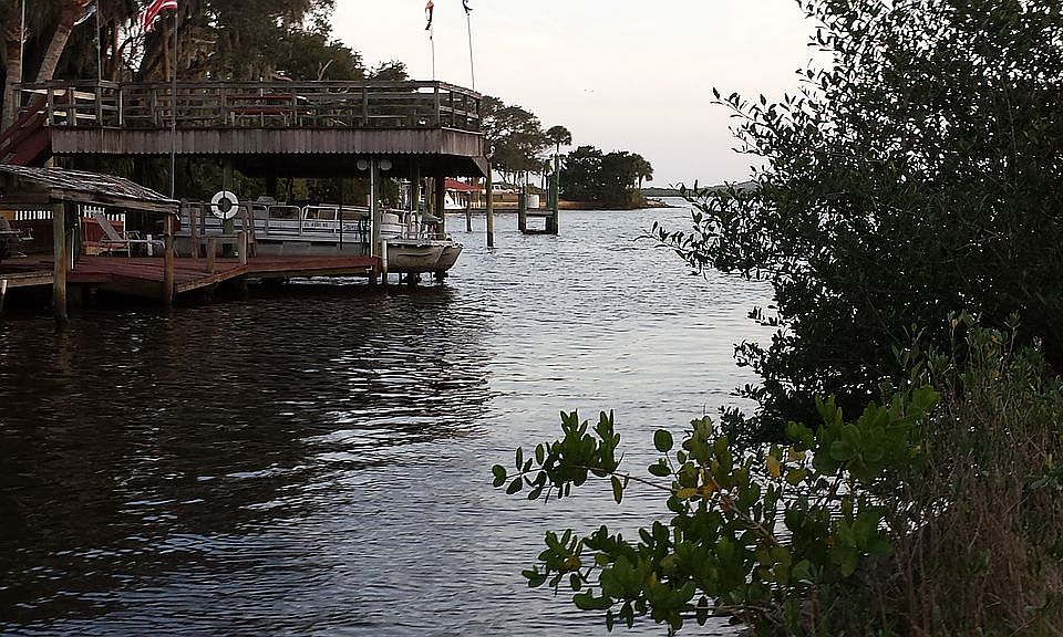 1st image of 33 E Bayshore Dr