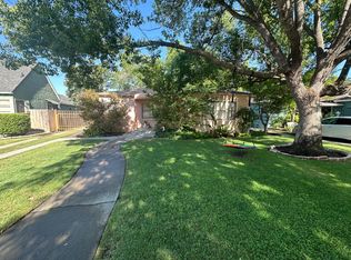 1925 N Adoline Ave, Fresno, CA 93705