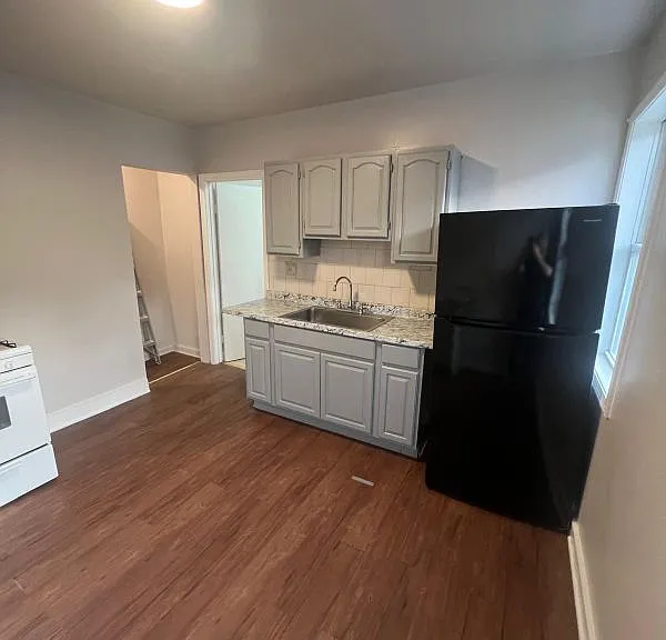 85B Madison Ave — Photo 1