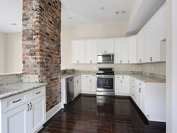 3rd image of 3809 Constance St