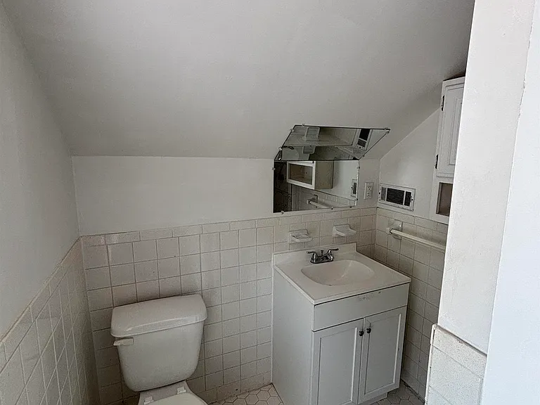 378 N Highland St — Photo 13