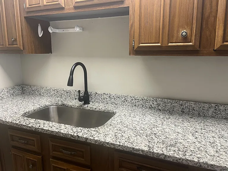 322 E Main St #9 — Photo 4