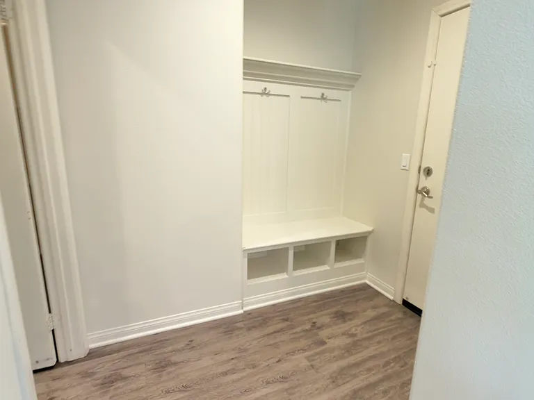 4837 Magnum Way — Photo 21