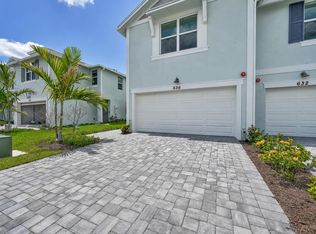 636 Salisbury Cir, Fort Pierce, FL 34982