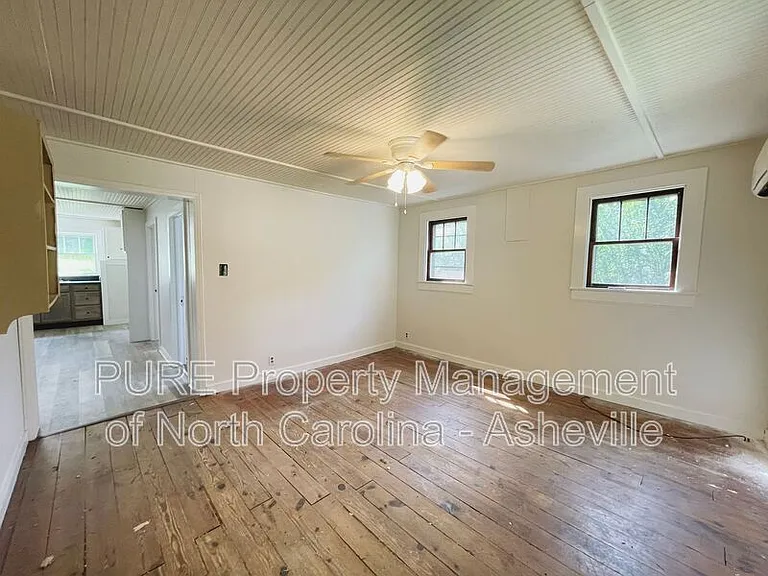 164 Spring St — Photo 2